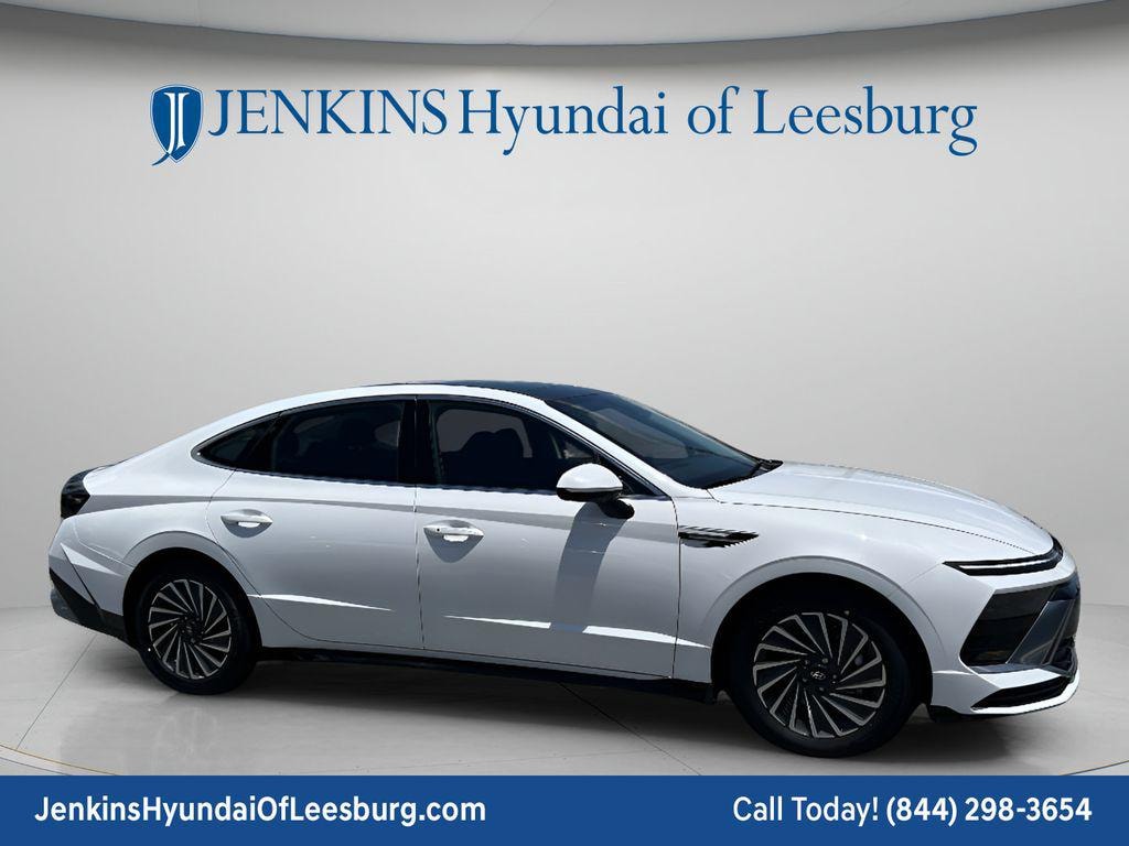 New 2026 Hyundai Sonata Hybrid SEL Sedan