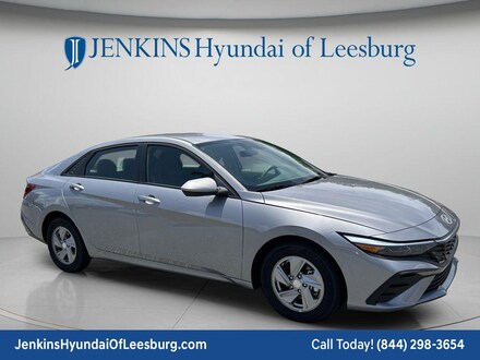 2025 Hyundai Elantra SE Sedan