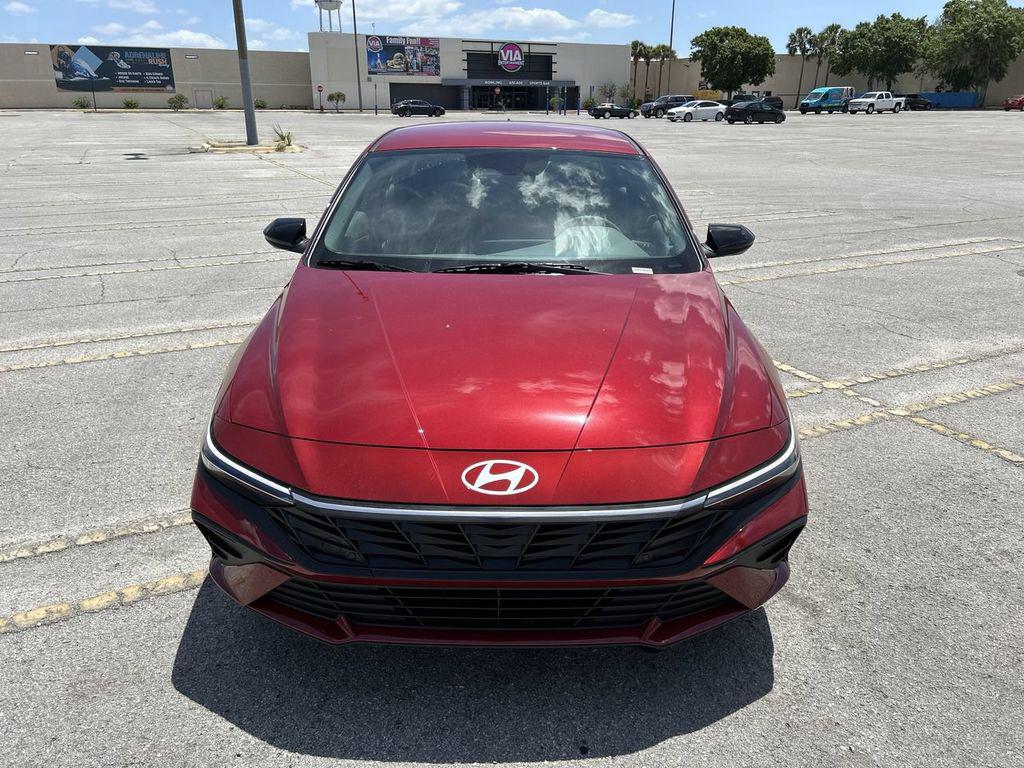 2025 Hyundai Elantra Blue - Photo 8