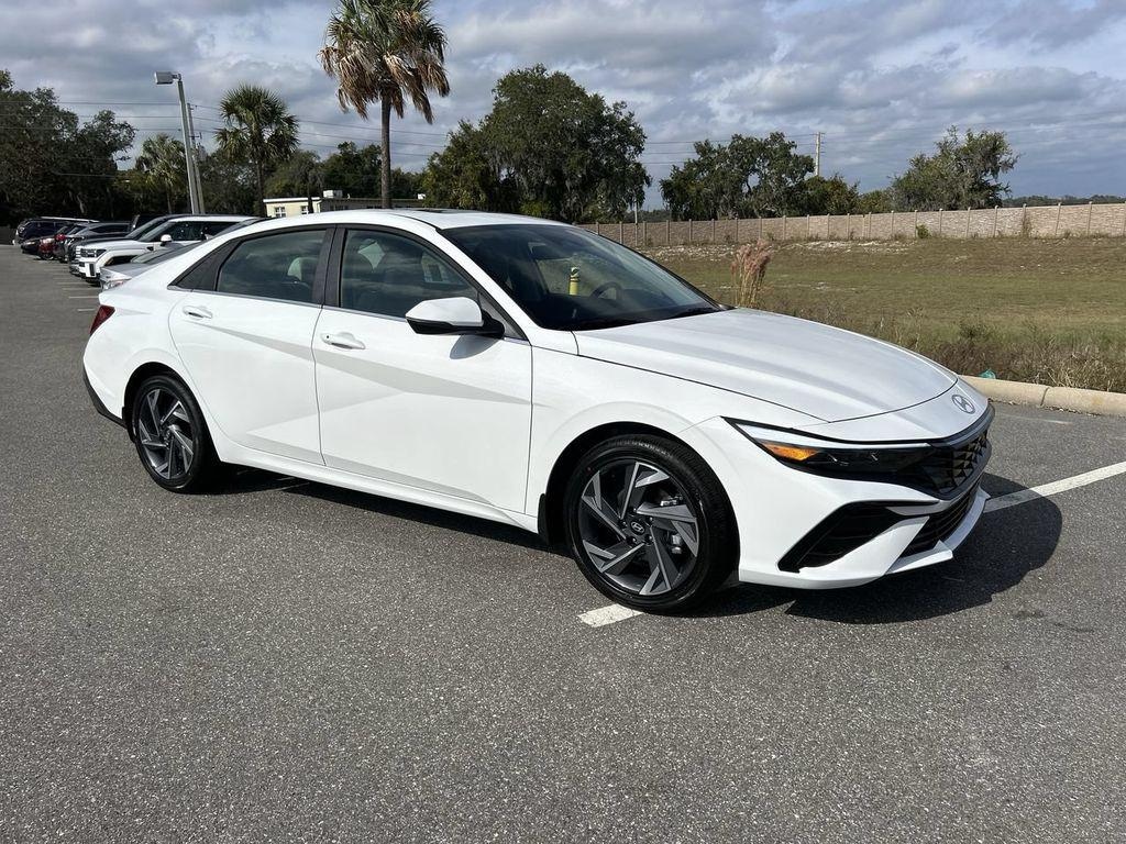 New 2026 Hyundai Elantra Limited Sedan