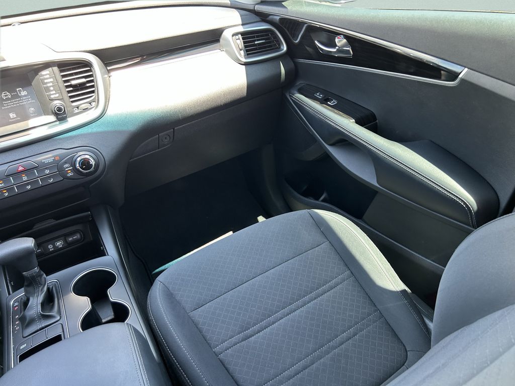 2019 Kia Sorento L - Photo 18