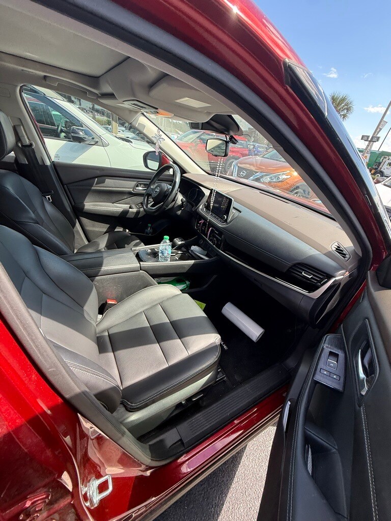 2022 Nissan Rogue SL photo 4