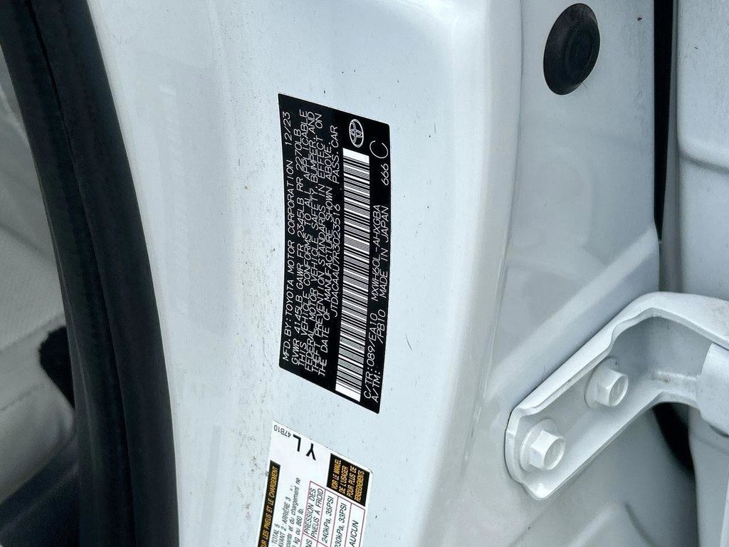 2024 Toyota Prius XLE - Photo 39