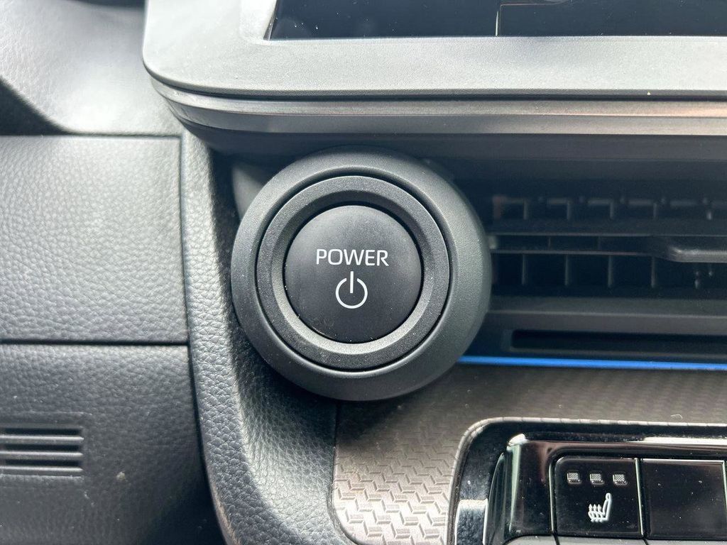 2024 Toyota Prius XLE - Photo 33