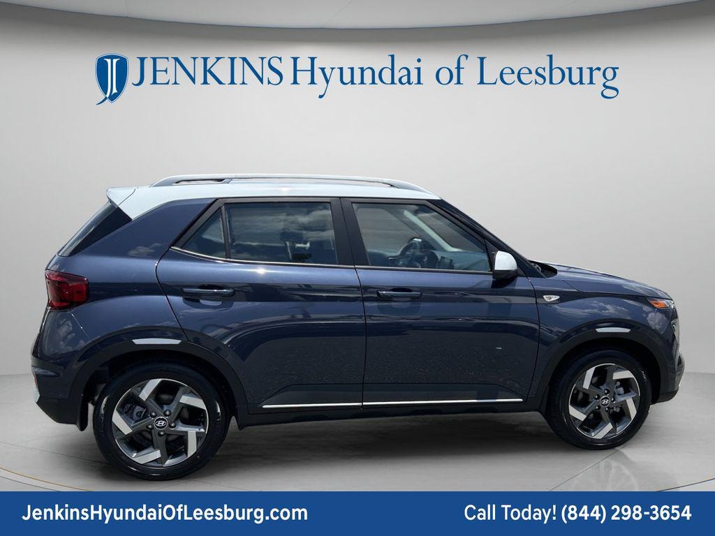 New 2026 Hyundai Venue SEL w/Two-Tone Roof SUV