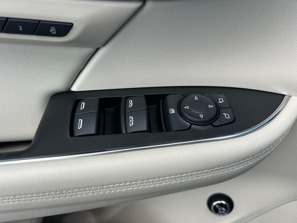 2023 Buick Envision Essence - Photo 23