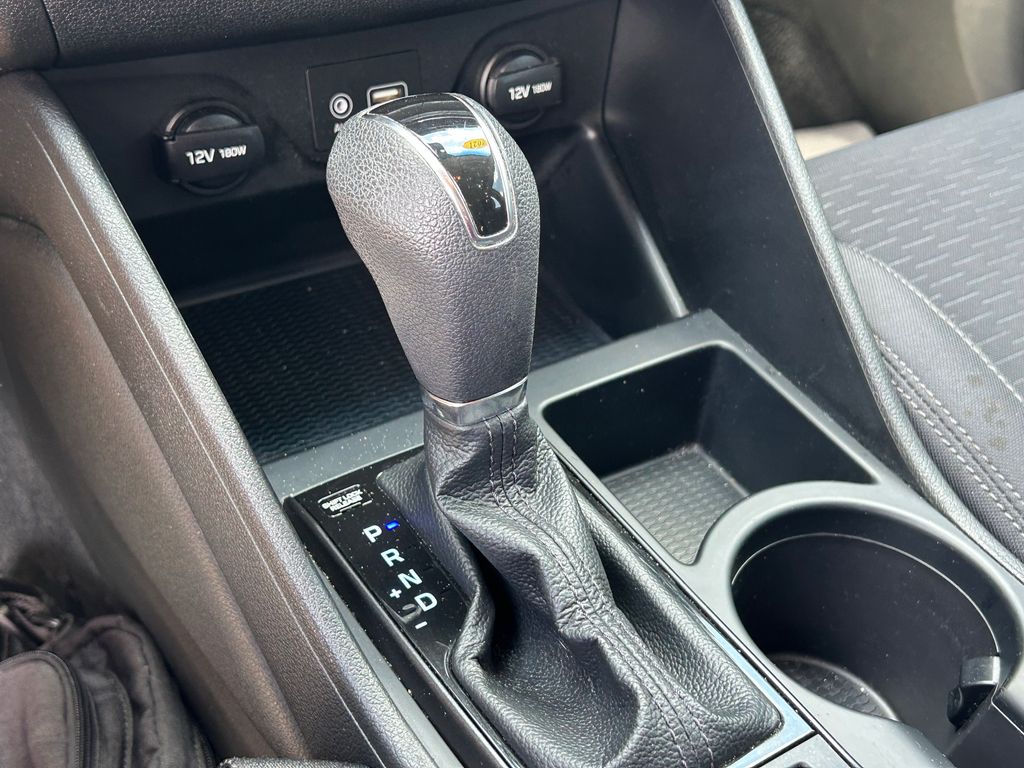 2021 Hyundai Tucson SE - Photo 27