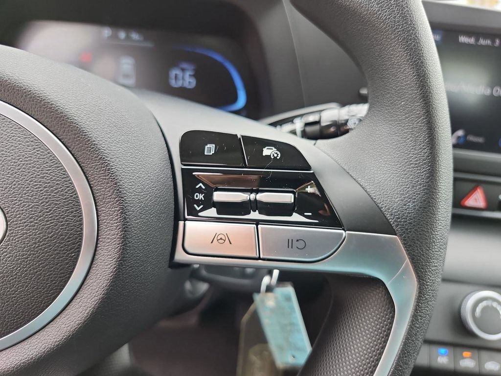 2024 Hyundai Elantra SE - Photo 30