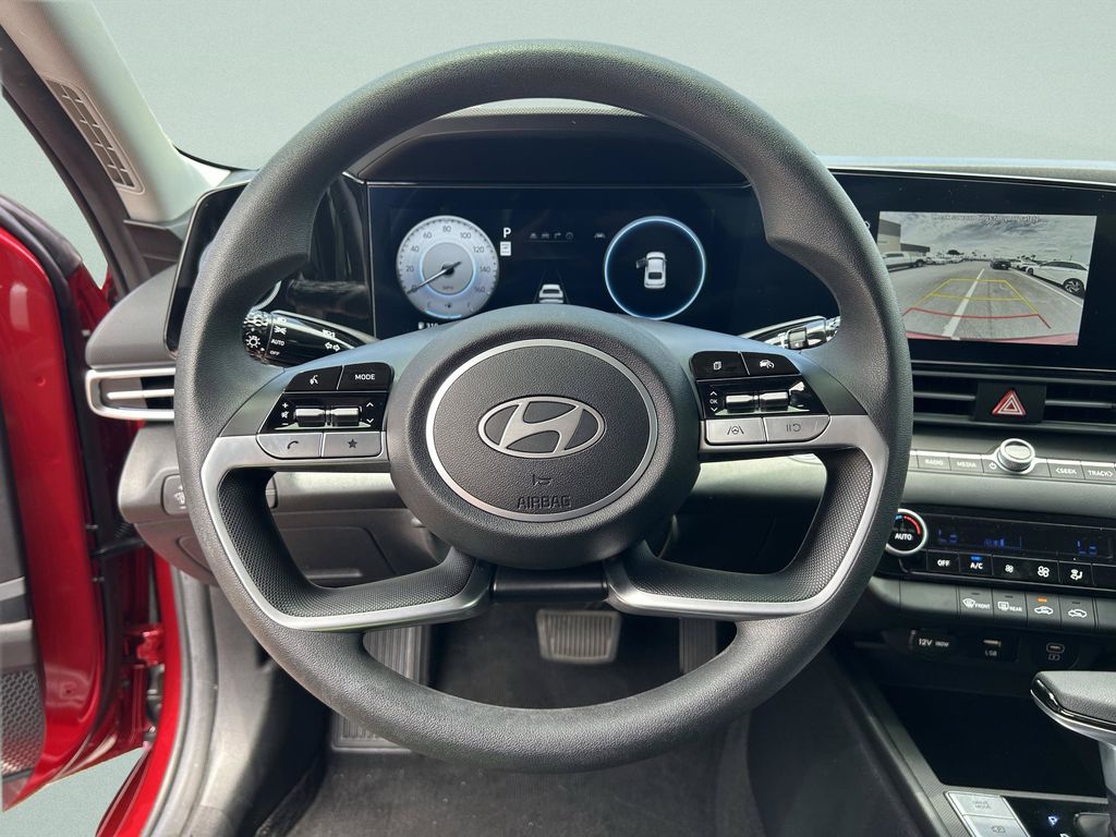 2024 Hyundai Elantra SEL - Photo 29