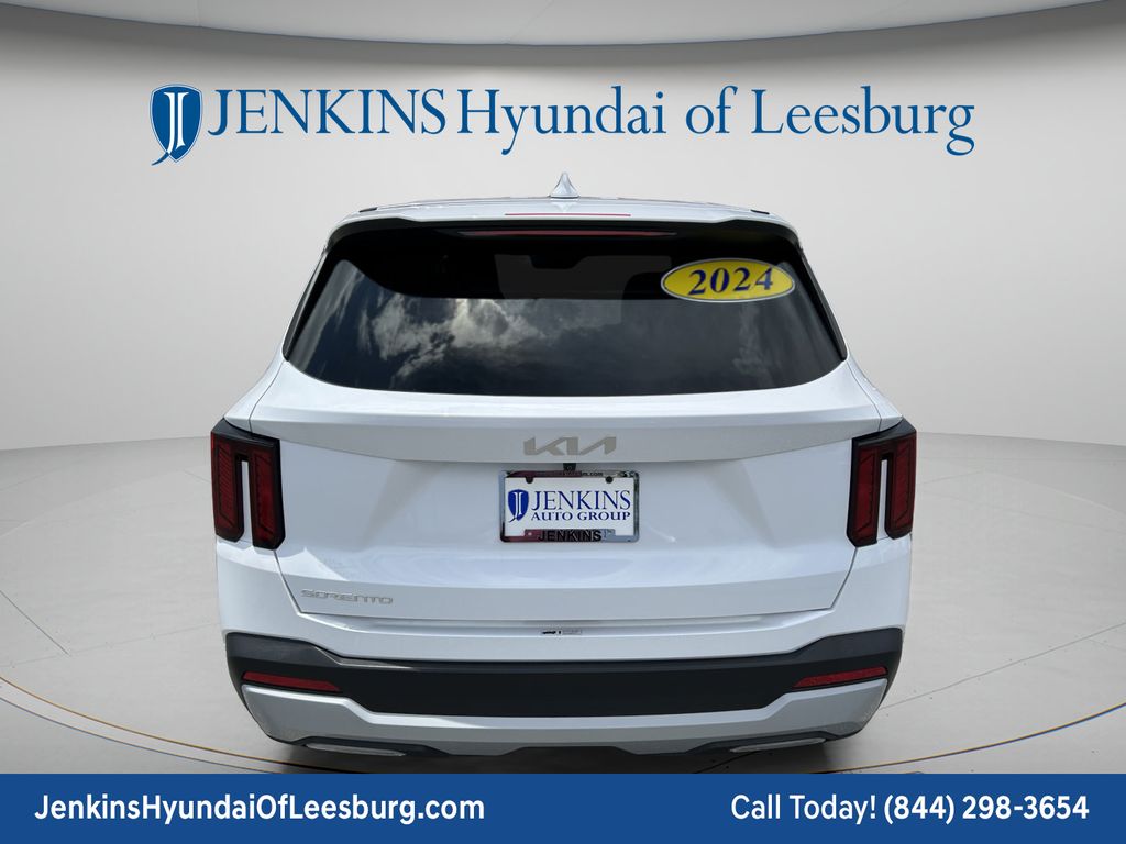 2024 Kia Sorento LX - Photo 6