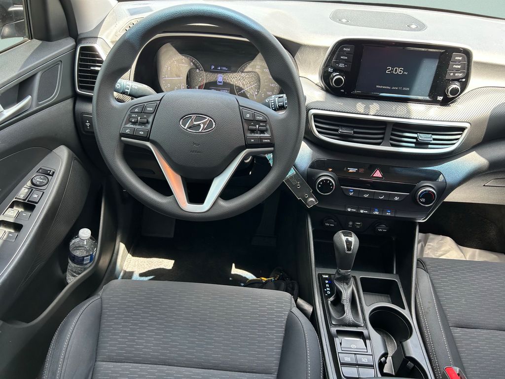 2021 Hyundai Tucson SE - Photo 18
