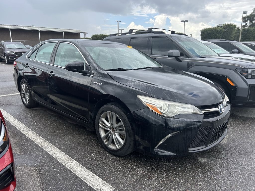 Used 2015 Toyota Camry Hybrid SE Sedan