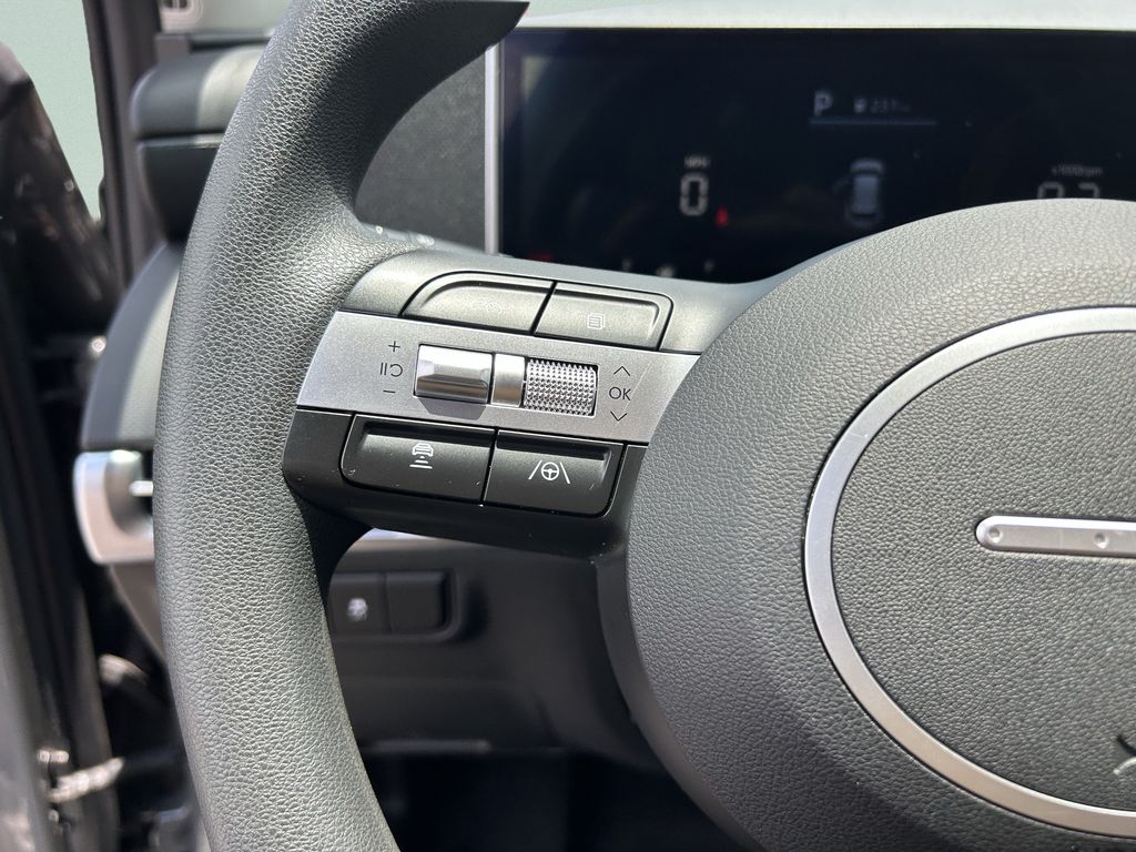 2025 Hyundai Tucson SE - Photo 27