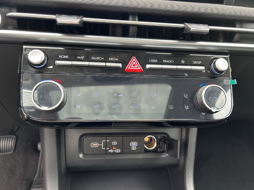 2025 Hyundai Tucson Limited - Photo 28