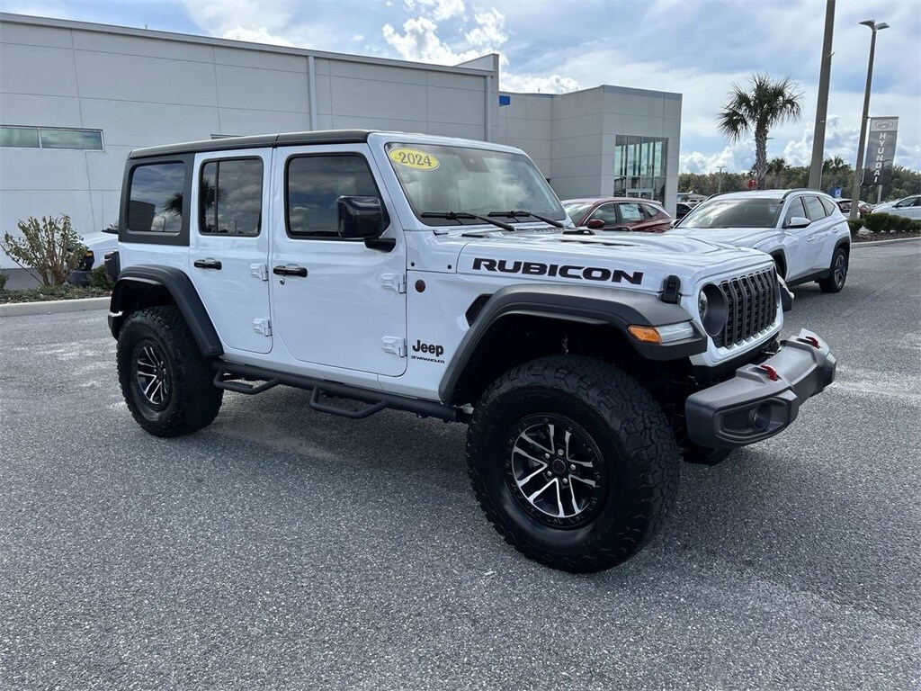 2024 Jeep Wrangler Rubicon photo 2