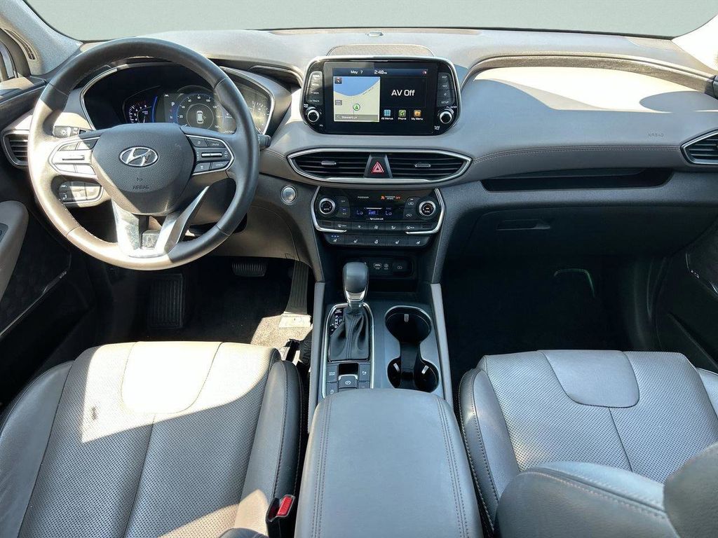 2020 Hyundai Santa Fe Limited - Photo 16
