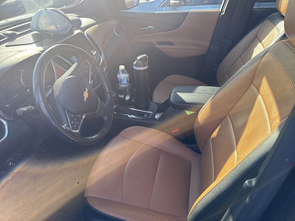 2020 Chevrolet Equinox Premier photo 3