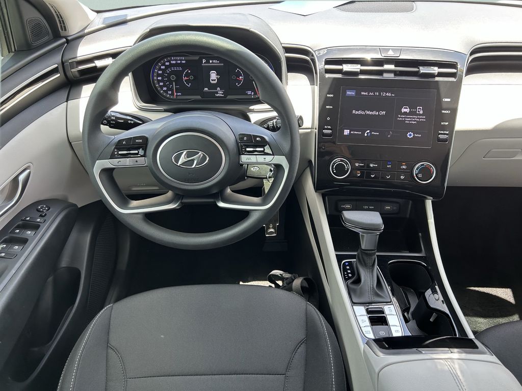 2024 Hyundai Tucson SE - Photo 18