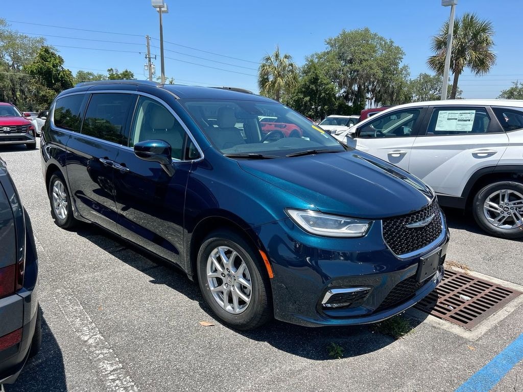 Used 2021 Chrysler Pacifica Touring L Minivan/Van
