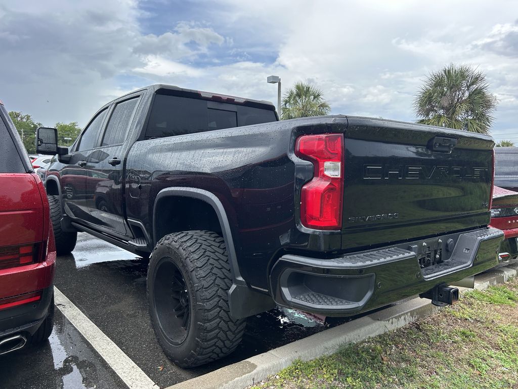 2023 Chevrolet Silverado 2500HD LTZ - Photo 6