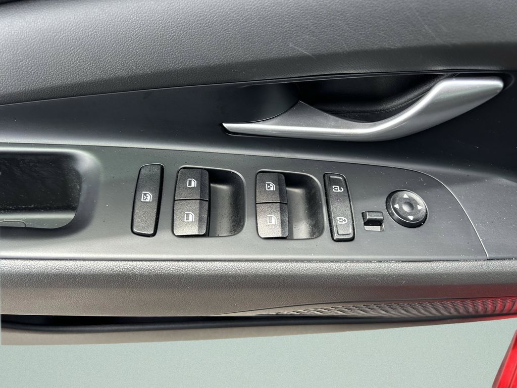 2024 Hyundai Elantra SEL - Photo 20