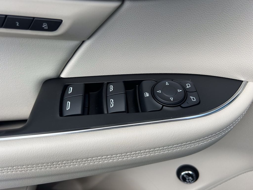 2023 Buick Envision Essence - Photo 21