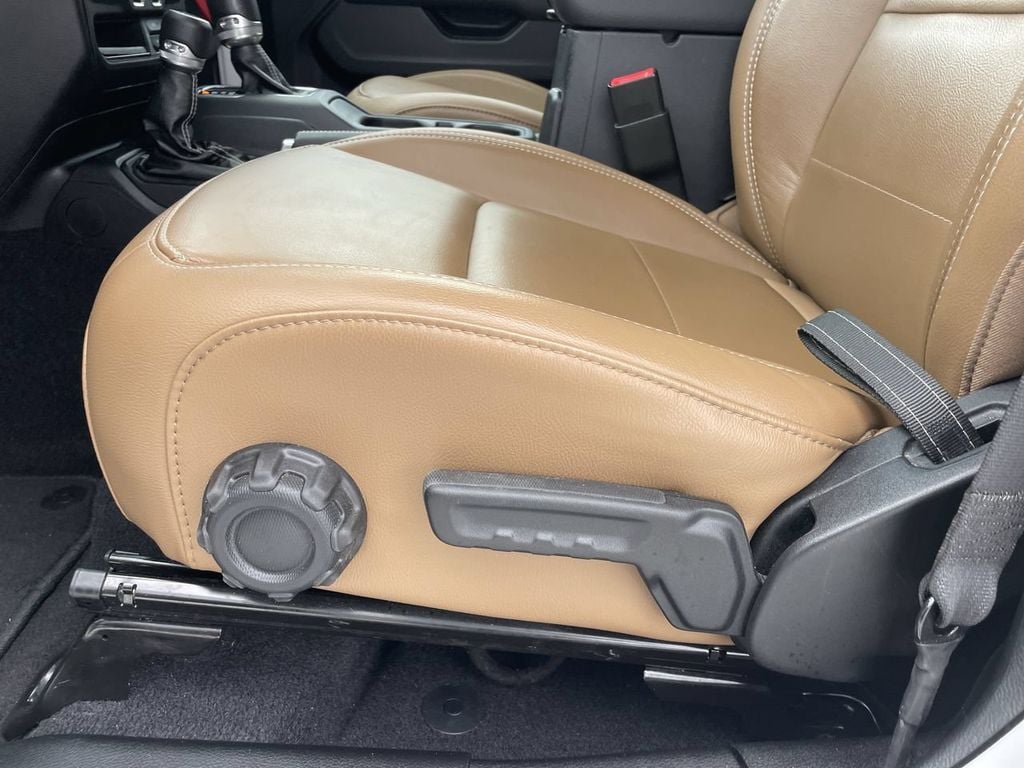 2020 Jeep Wrangler Unlimited Sahara - Photo 22