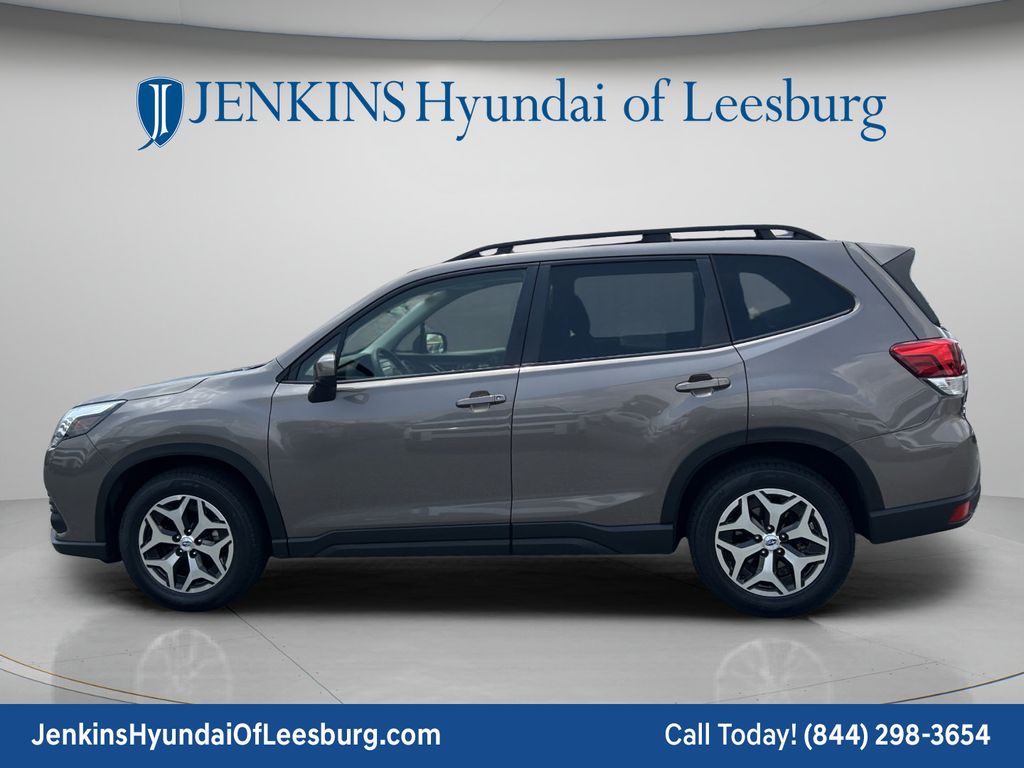 2023 Subaru Forester Premium - Photo 9