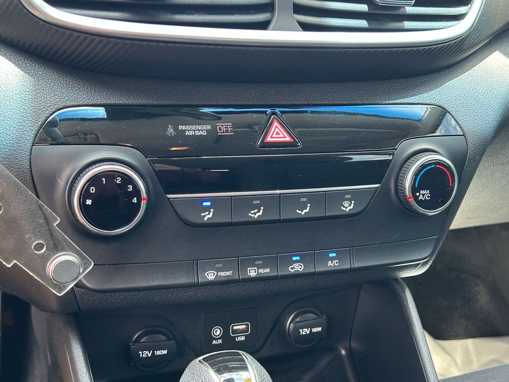 2021 Hyundai Tucson SE - Photo 26