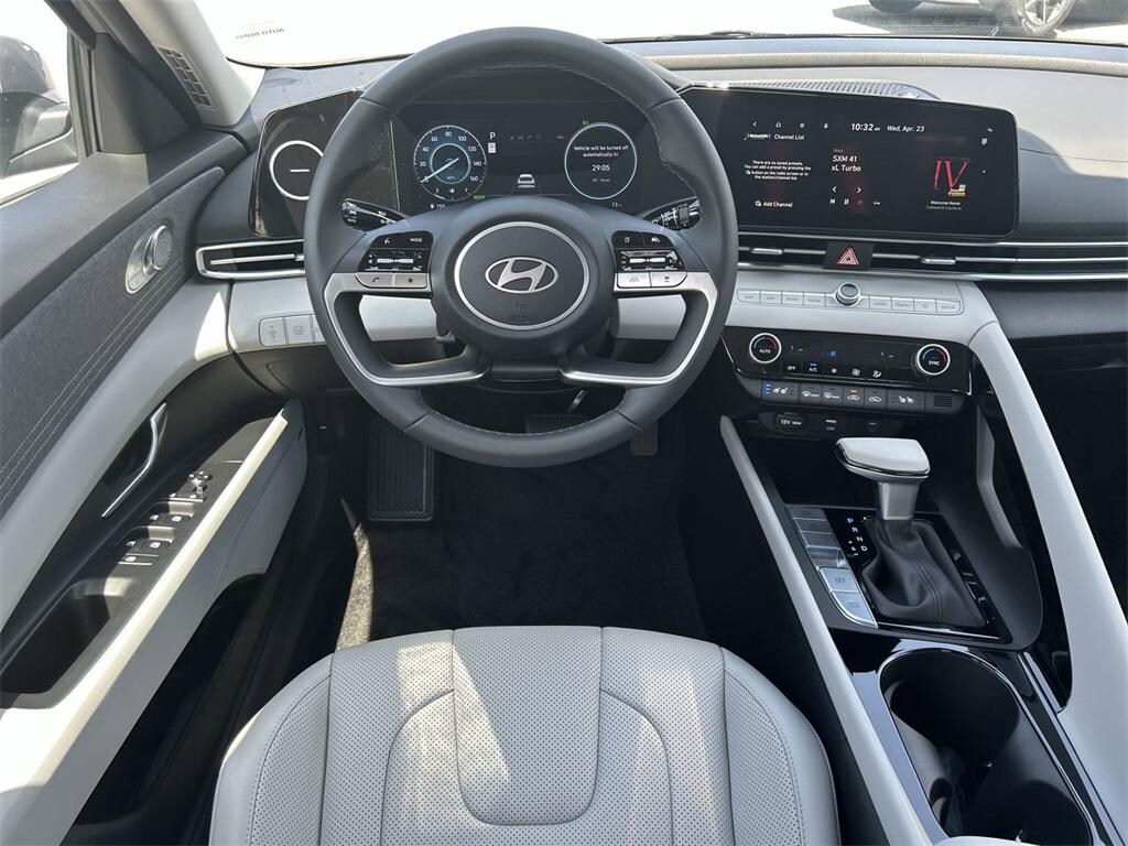 New 2025 Hyundai Elantra Hybrid Limited Sedan