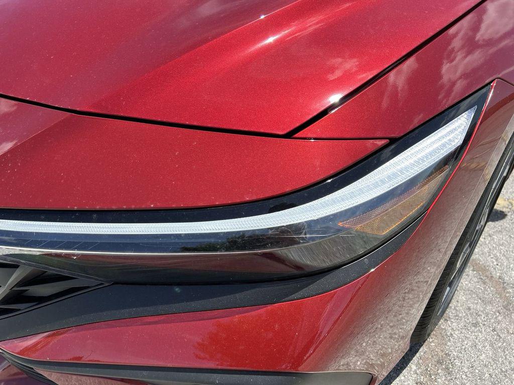 2025 Hyundai Elantra Blue - Photo 15