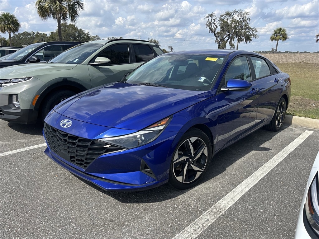 Used 2023 Hyundai Elantra SEL Sedan