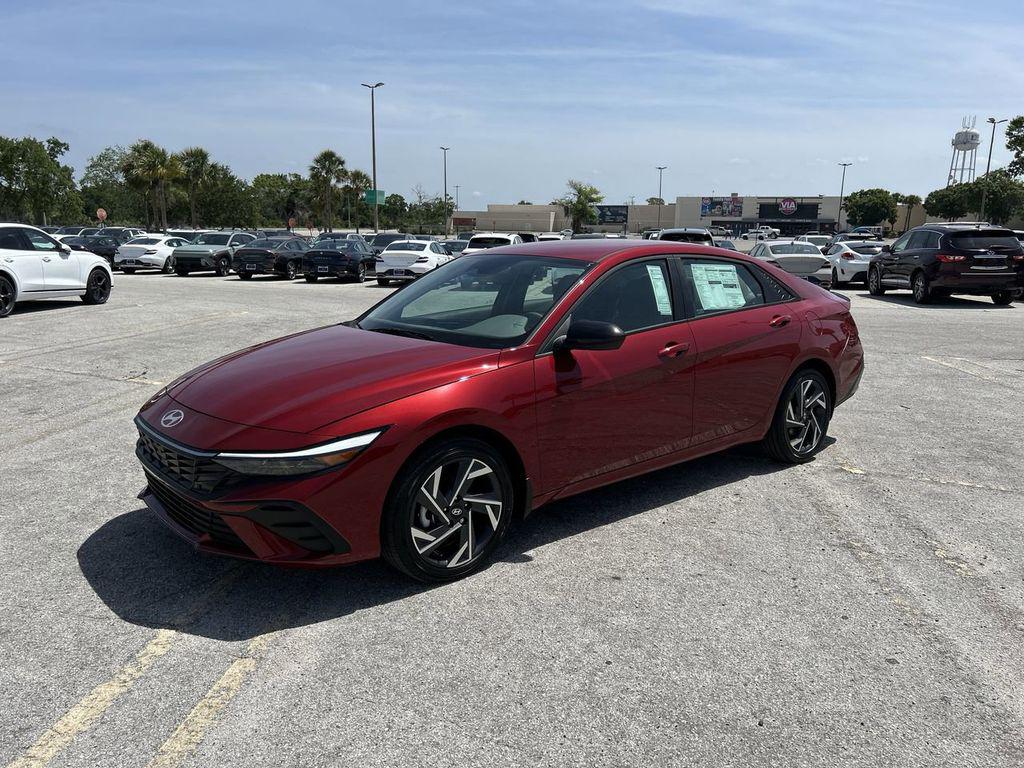 2025 Hyundai Elantra Blue - Photo 14