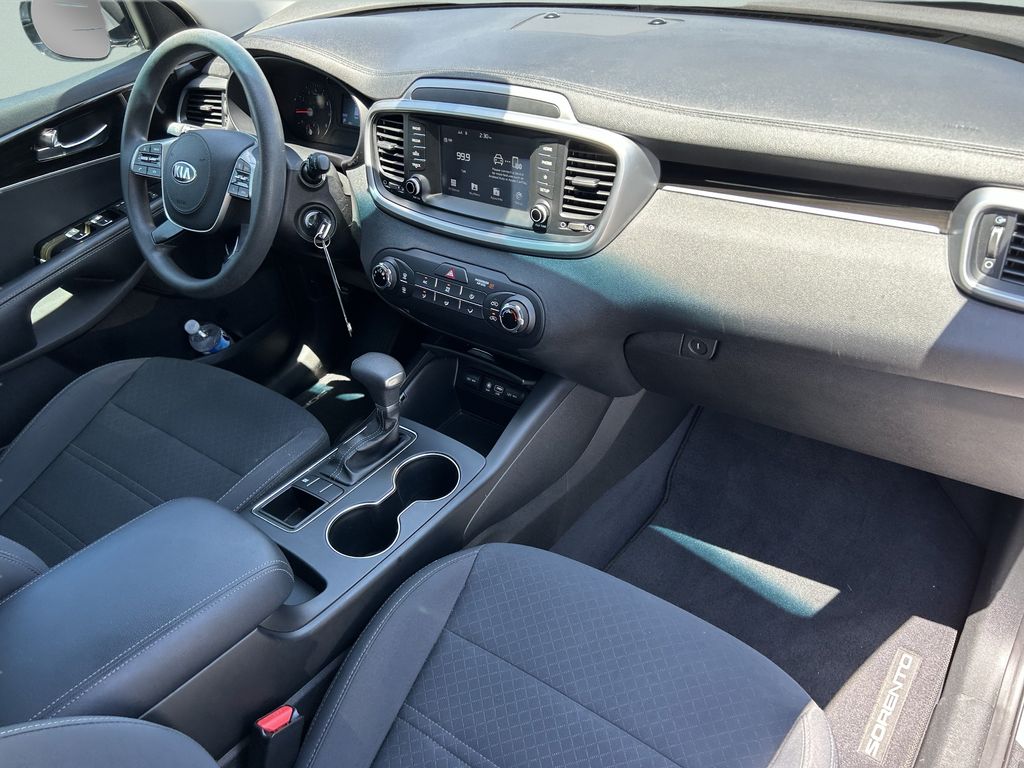 2019 Kia Sorento L - Photo 14