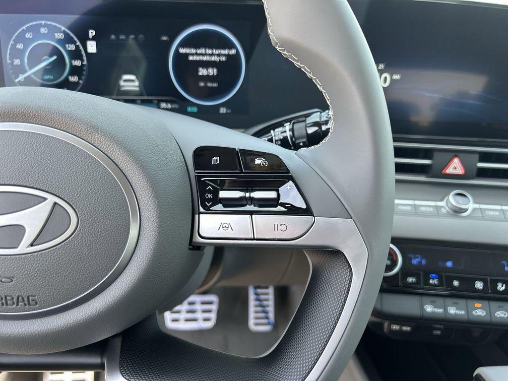 2025 Hyundai Elantra Blue - Photo 25