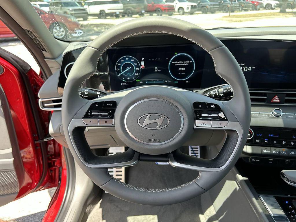 2025 Hyundai Elantra Blue - Photo 27