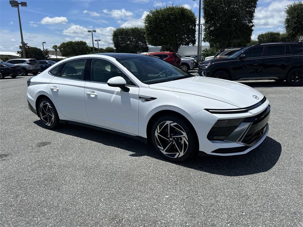 2025 Hyundai Sonata SEL Convenience photo 2