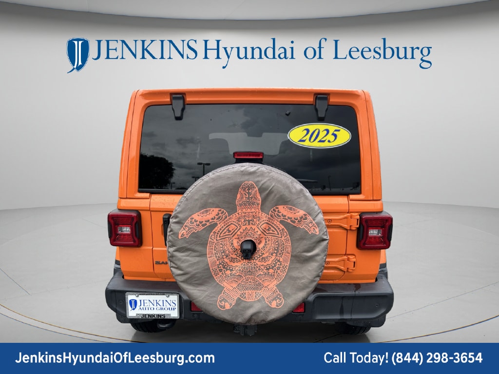 2025 Jeep Wrangler 4-Door Sahara - Photo 6