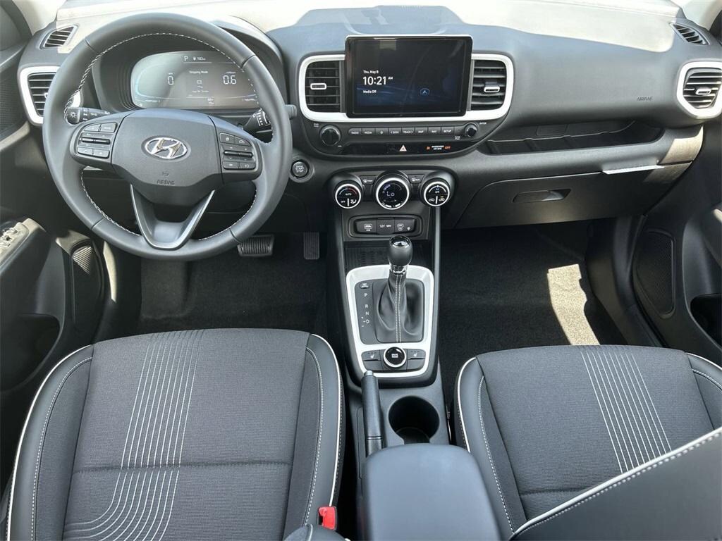 New 2025 Hyundai Venue Limited SUV