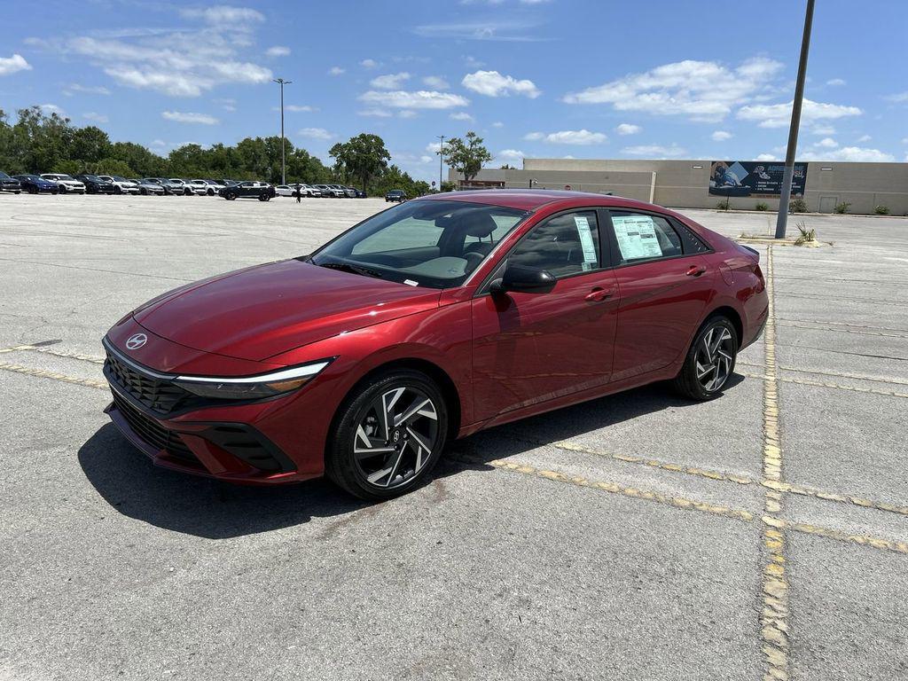 2025 Hyundai Elantra Blue - Photo 14