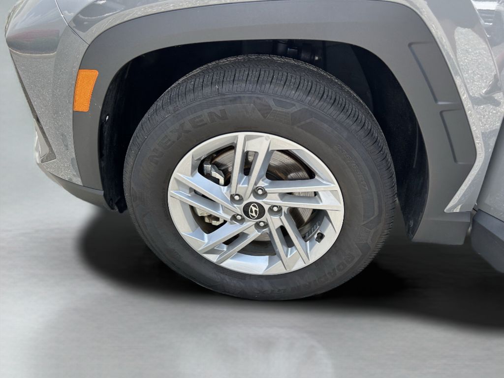2025 Hyundai Tucson SE - Photo 32