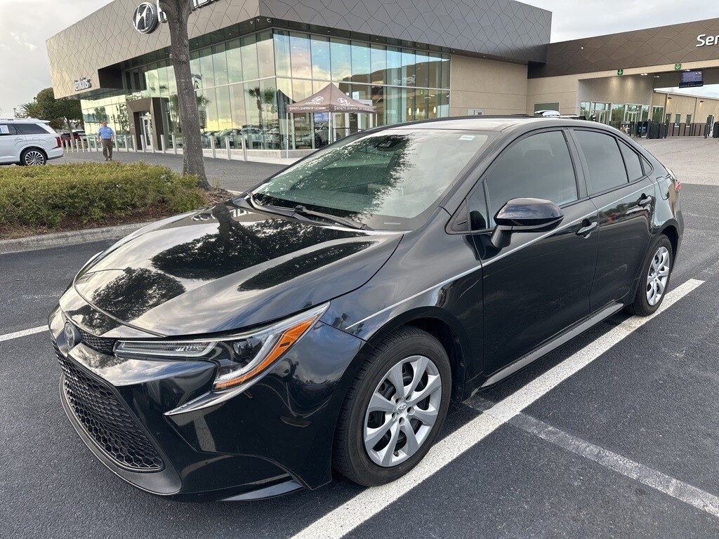 2020 Toyota Corolla LE photo 3