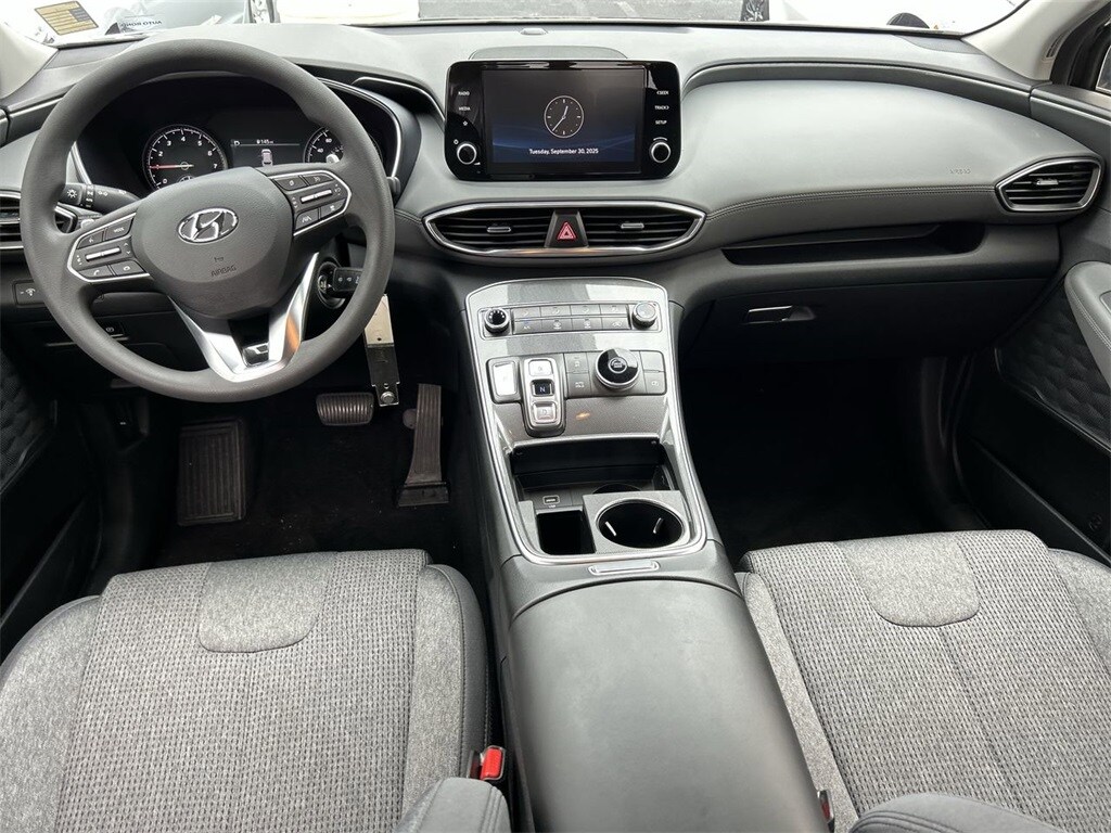 2023 Hyundai Santa Fe SE photo 3