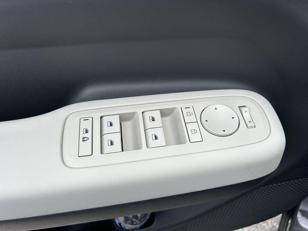 2026 Hyundai Santa Fe SE - Photo 12