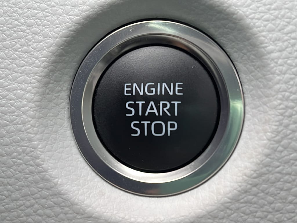 2025 Toyota Corolla SE - Photo 24