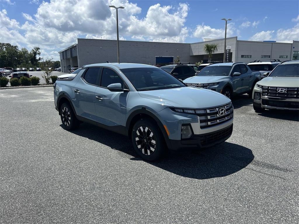 New 2025 Hyundai Santa Cruz SE FWD Truck