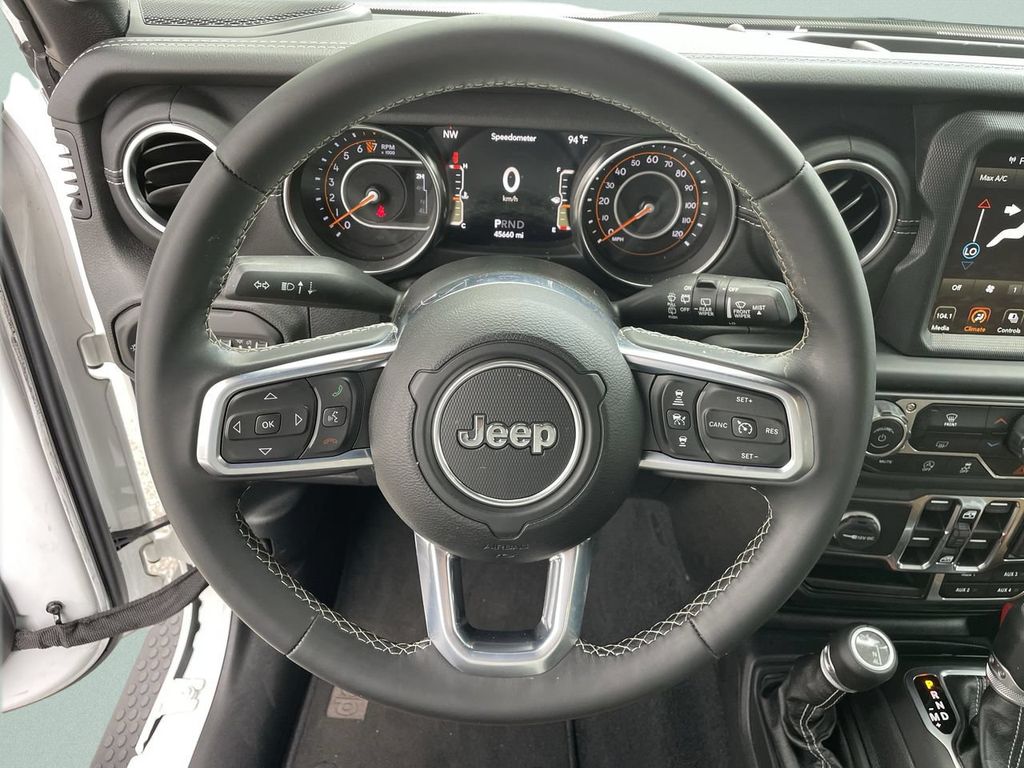 2020 Jeep Wrangler Unlimited Sahara - Photo 32