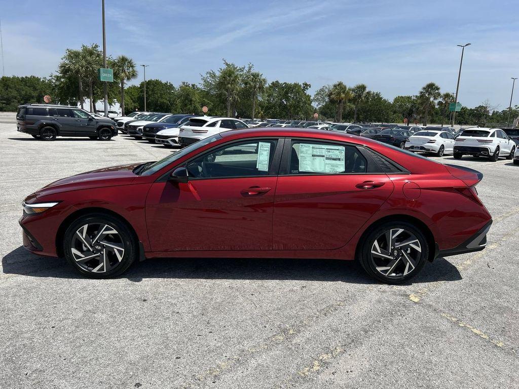2025 Hyundai Elantra Blue - Photo 13