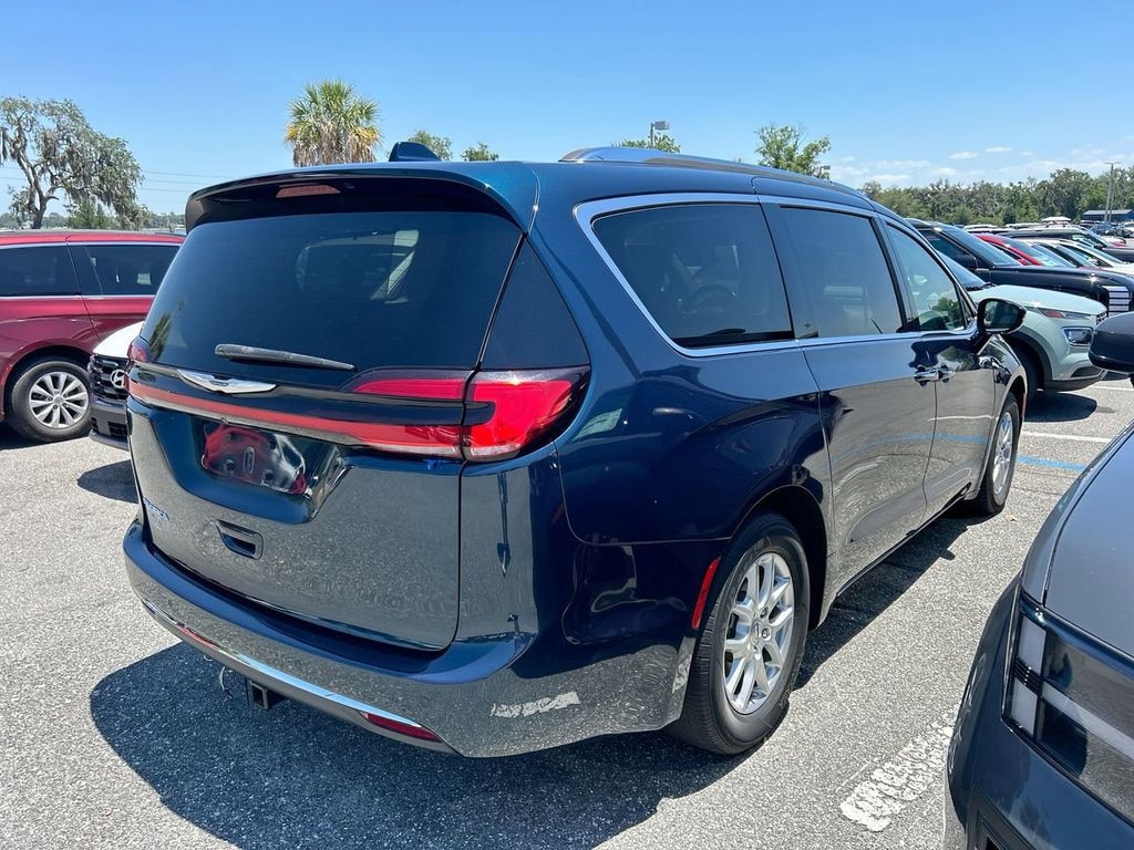 Used 2021 Chrysler Pacifica Touring L Minivan/Van