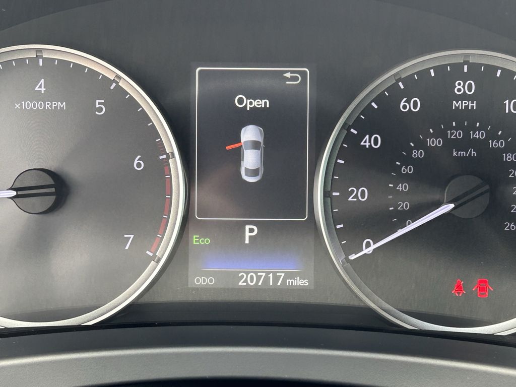2021 Lexus RC 300 - Photo 30
